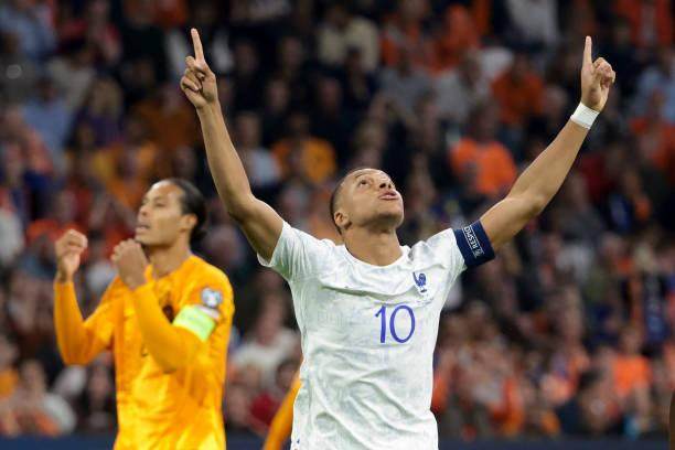 1697251784098066845.jpg 1734473006-612x612.jpg